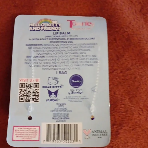 Hello Kitty and Friends Lip Balm Pack with Blue Packaging - Picture 2 of 3